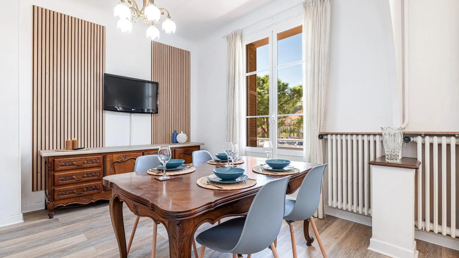 Appartamento Large Central 2 Bdr & Garage Nizza